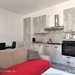 One Bedroom Tea Il-gzira Apartment *