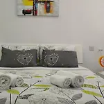 One Bedroom Tea Il-gzira Apartment
