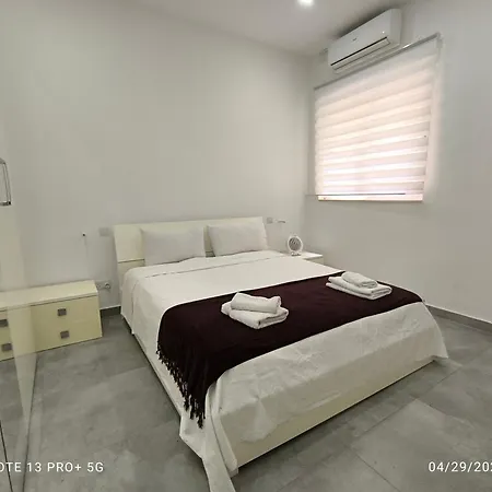 One Bedroom Tea Il-gzira Apartamento *
