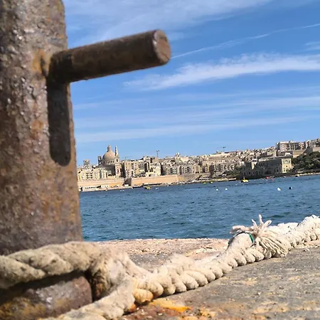 One Bedroom Tea Il-gzira アパート グジラ
